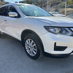 NISSAN XTRAIL SENSE MODELO 2018